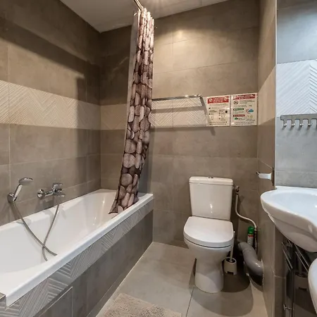 Apartment La Parenthese D'uzes - Avec Parking Prive