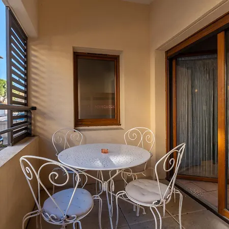 La Parenthese D'uzes - Avec Parking Prive Apartment